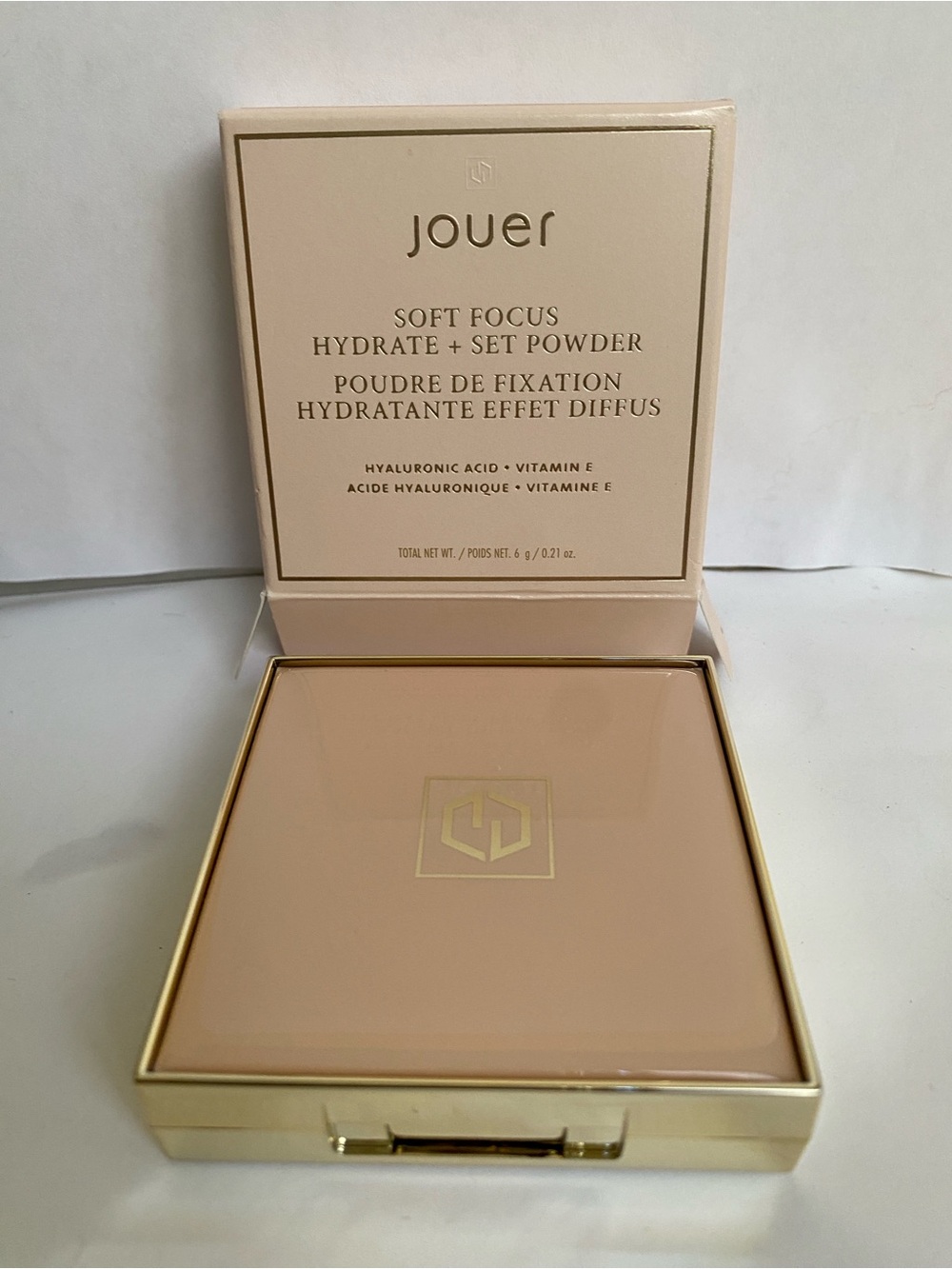 Jouer Soft Focus Hydrate + Set Powder Tres Translucent Shade brand new in box